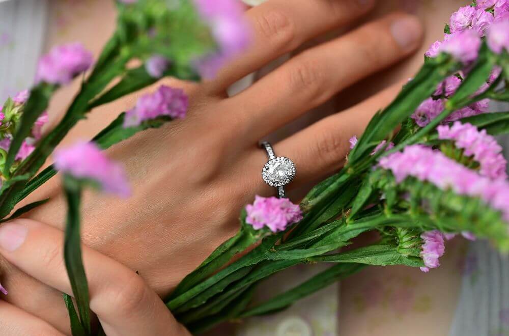 spend on an engagement ring